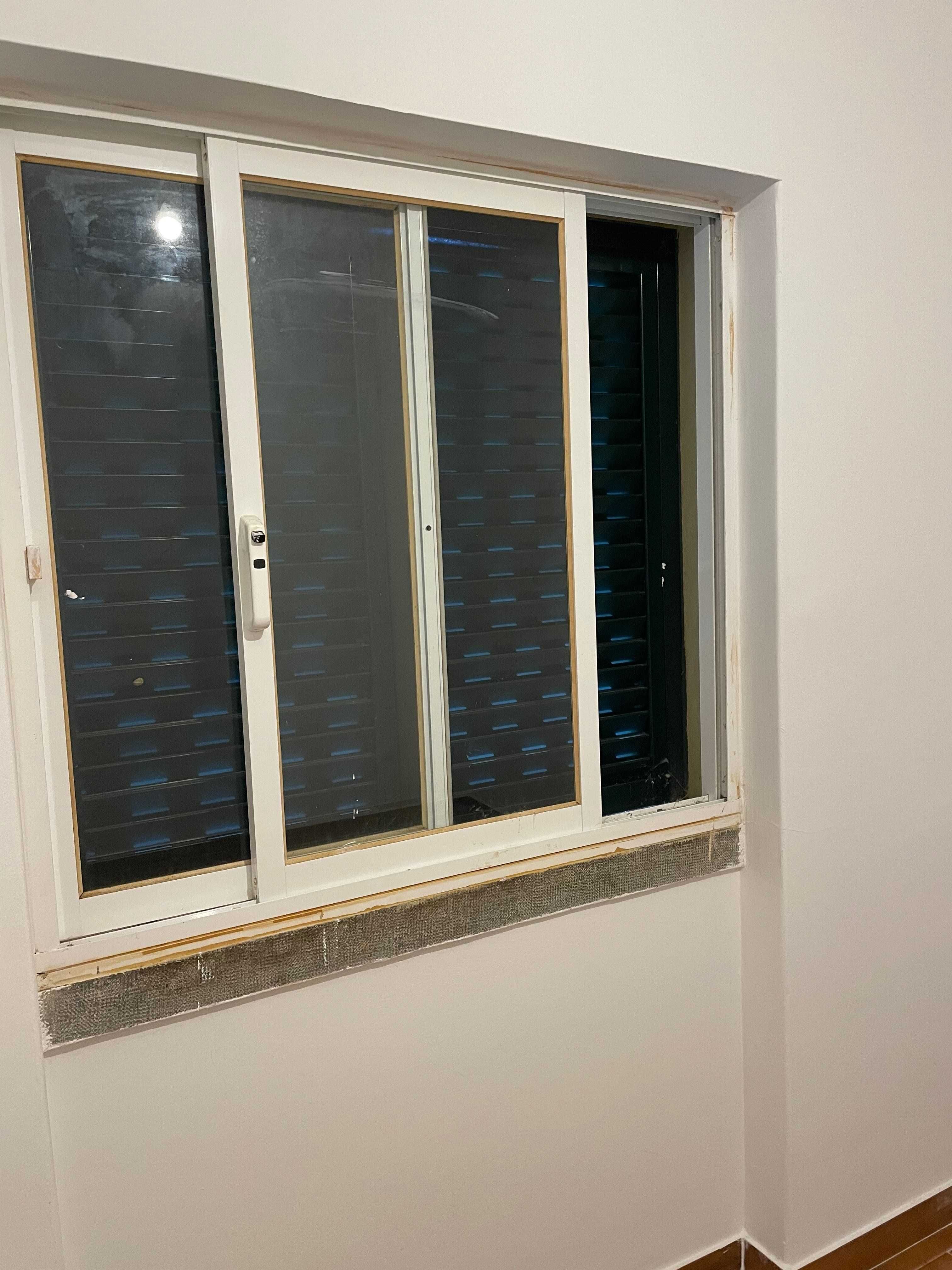 9 x Janelas + 9x Portadas em bom estado