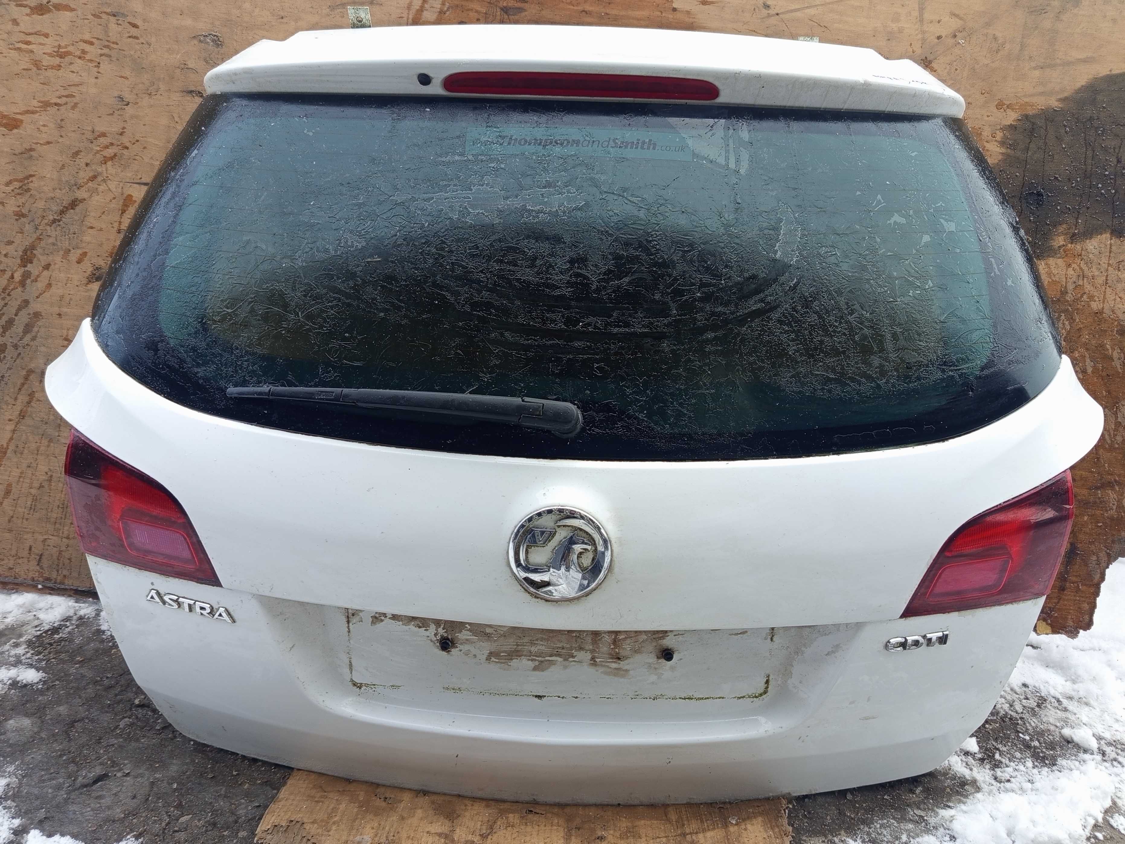 Kompletna Klapa Bagażnika OPEL ASTRA J Kombi