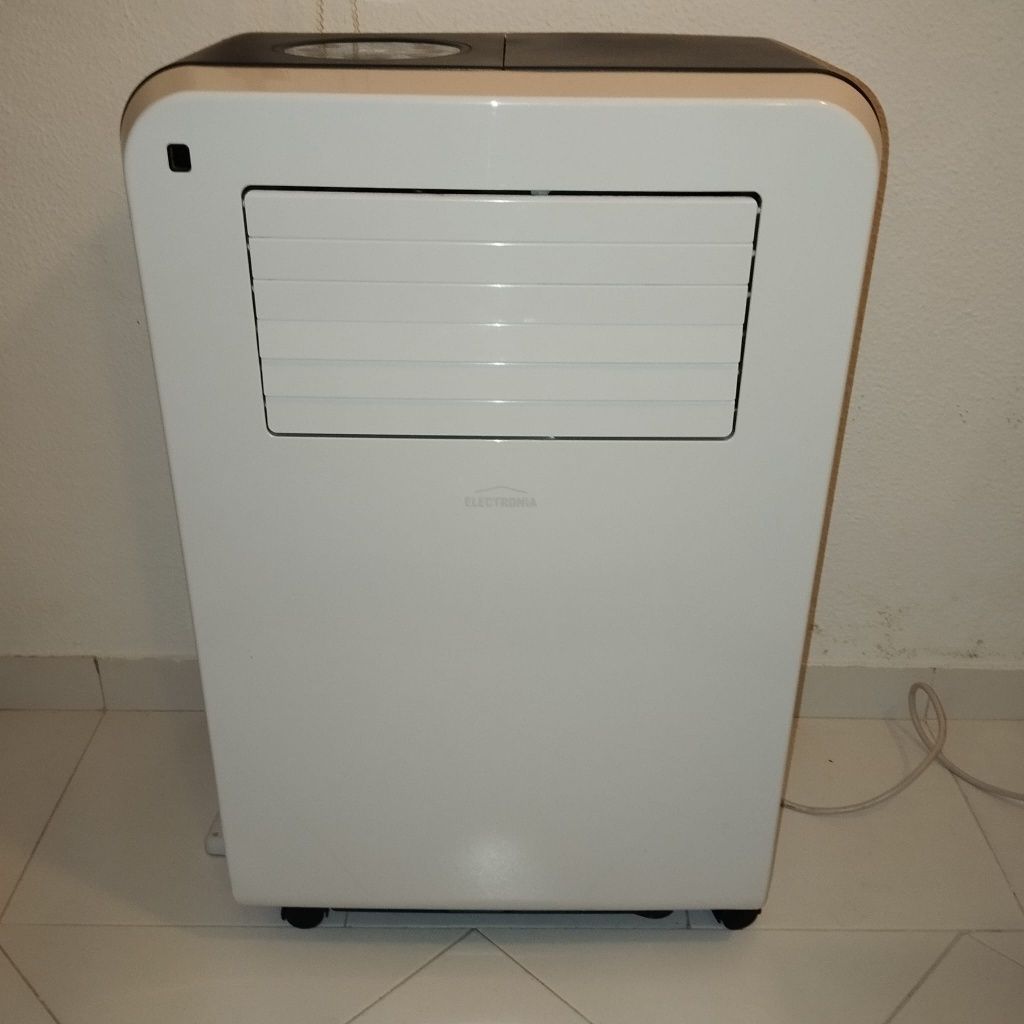 Ar condicionado portátil semi-novo