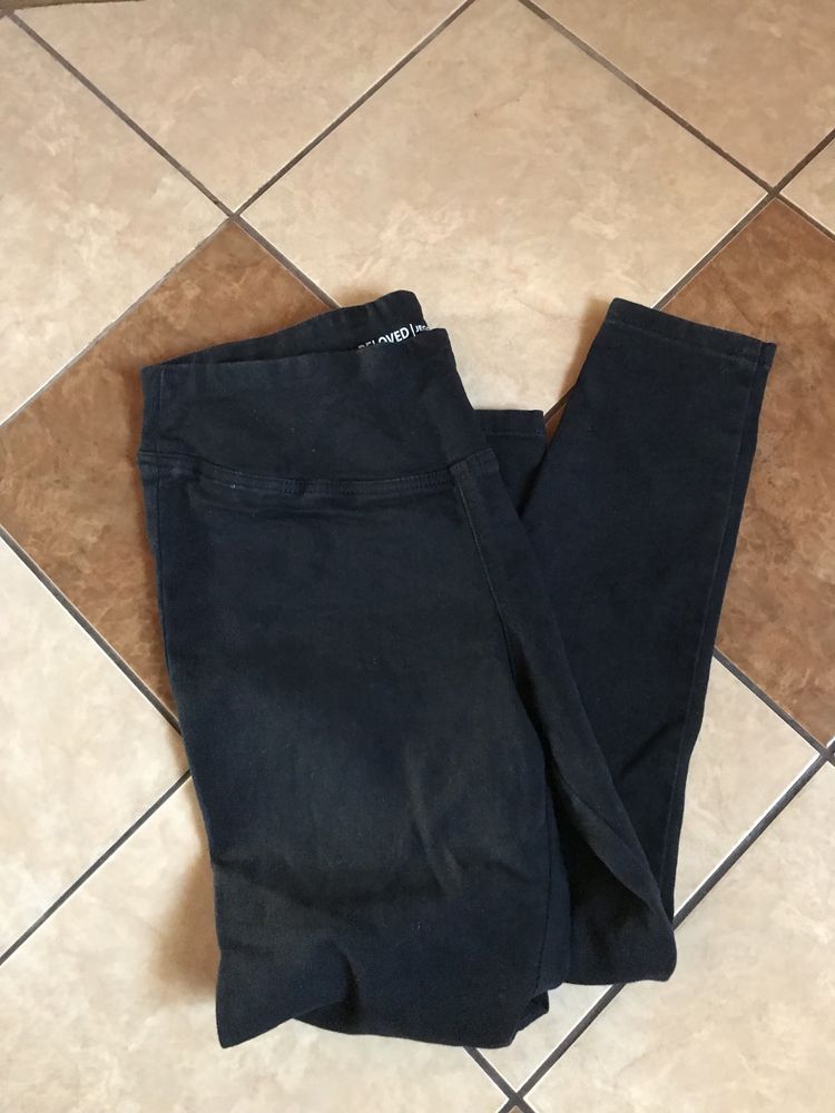 Czarne spodnie damskie Jeggins Beloved