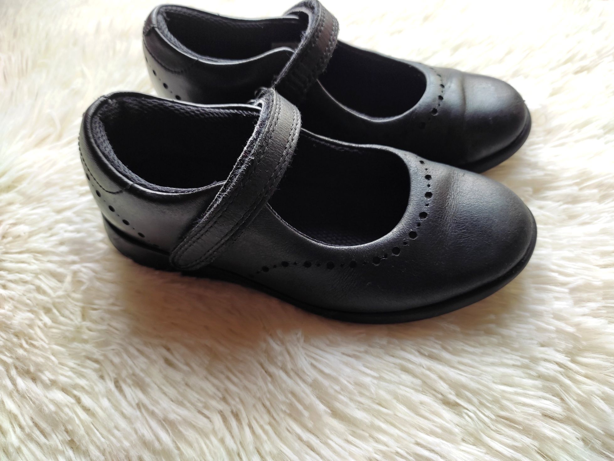 Чорні, шкіряні, шкільні черевички- туфлі 29 р.(19 см)
 29 розмір (19см