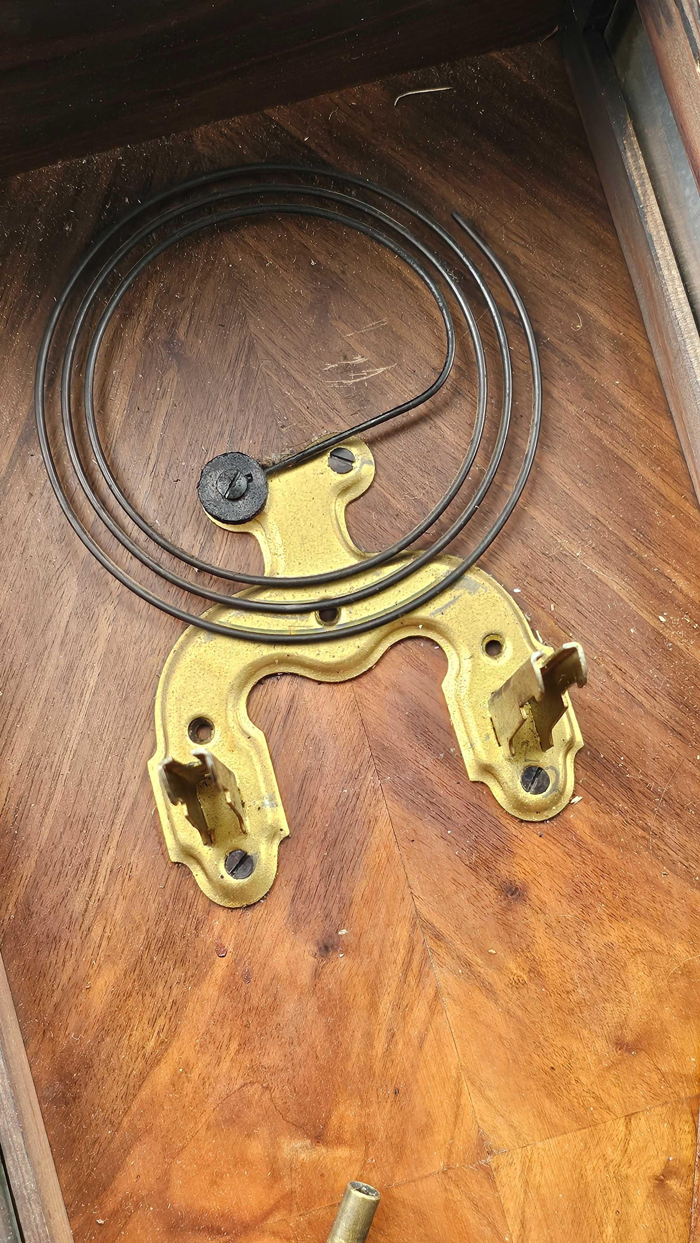 Zegar wiszący Junghans mechanizm B11