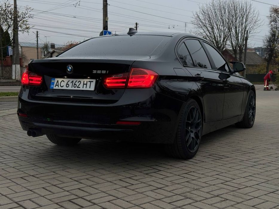 BMW 3 F30 328i  бензин 2.0
