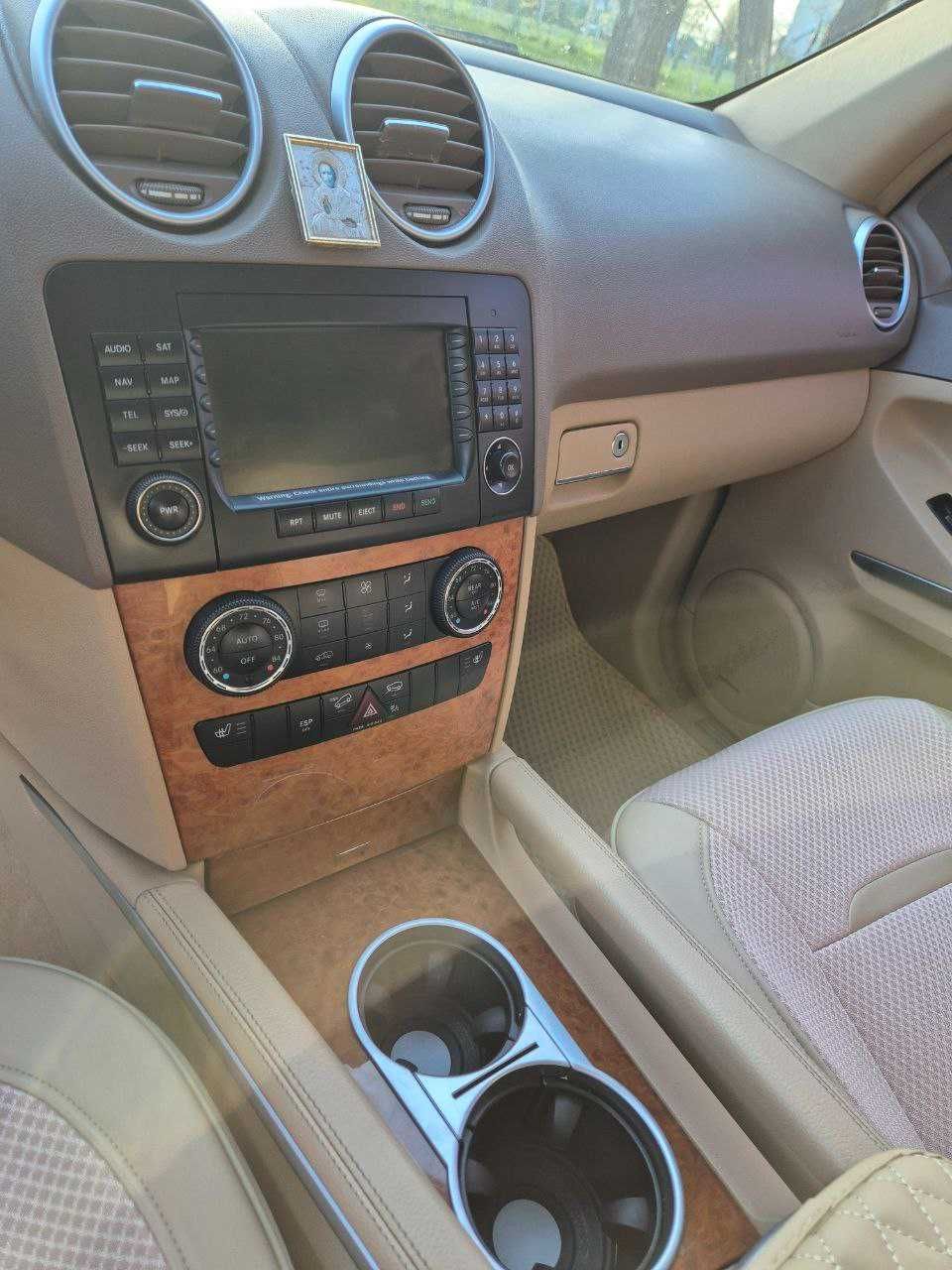 Mercedes-Benz ML350
