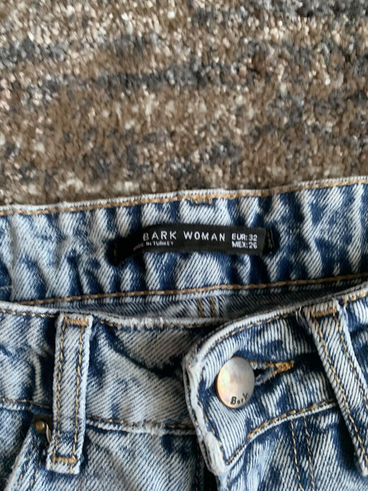Жіночі джинси - мом