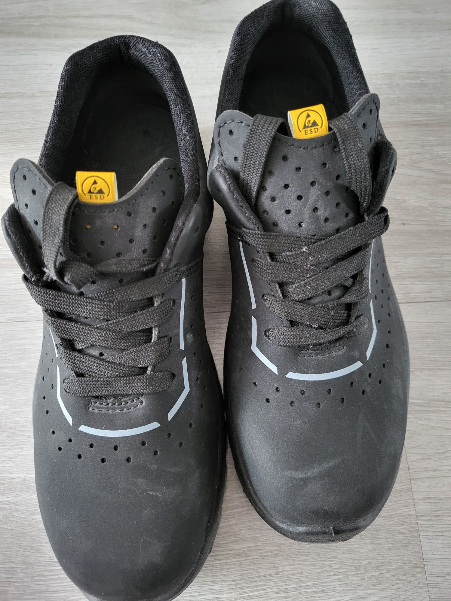 Sprzedam buty robocze