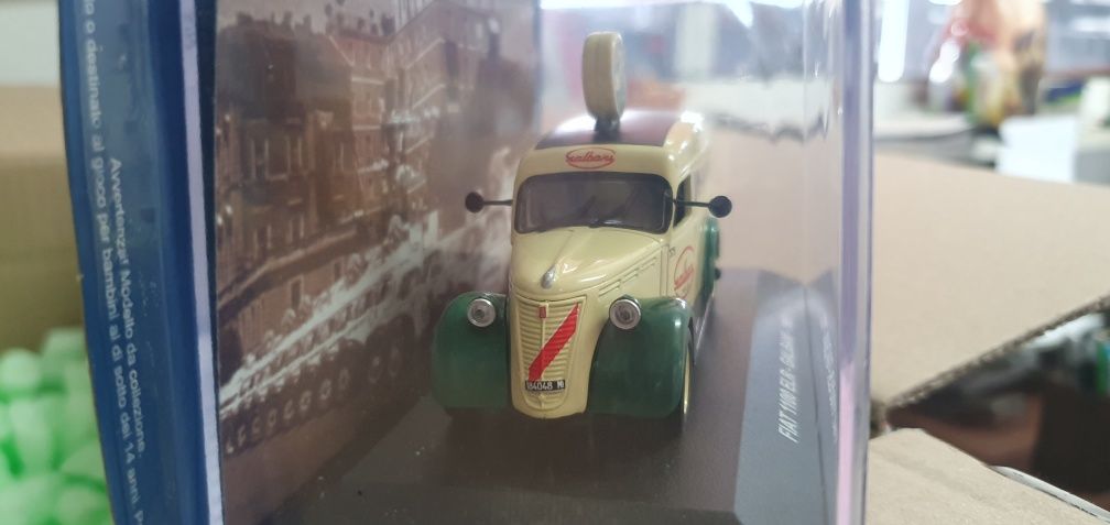 Miniatura carrinha vintage altaya 1/43  Fiat 1100 Galbani 1951