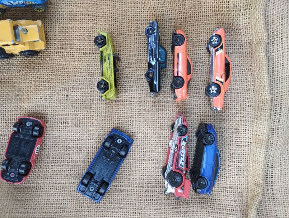 машинки hot wheels