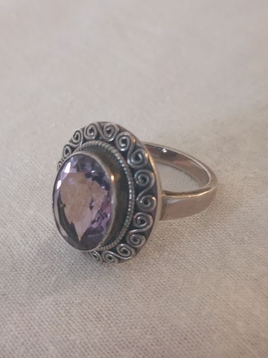 Серебро и большой аметист.Старинное кольцо, перстень. Вес 14 грамм