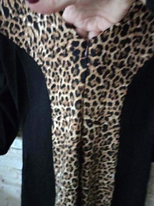 Ładna sukienka z panterką