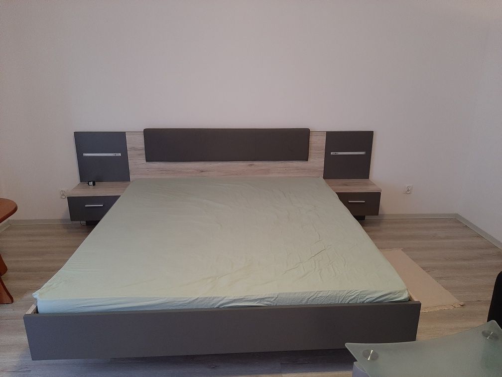 Łóżko sypialnane z materacami 90x200