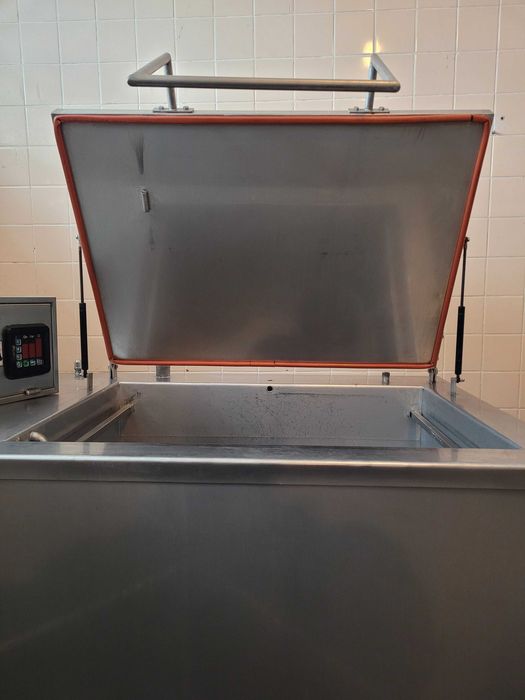 Kocioł gazowy, warzelny firmy Zasada ze sterownikiem, dwie sztuki.