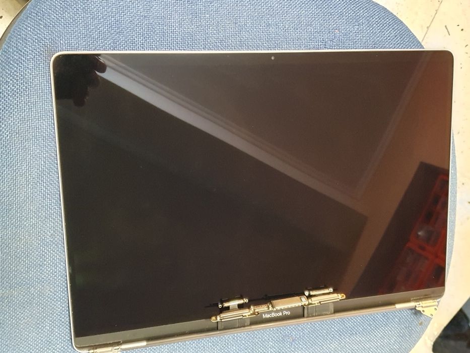Дисплей матриця apple macbook pro a2141 space gray незначний недолік