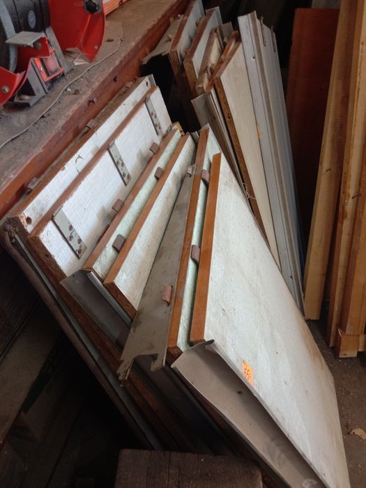 Полиця меблева бу