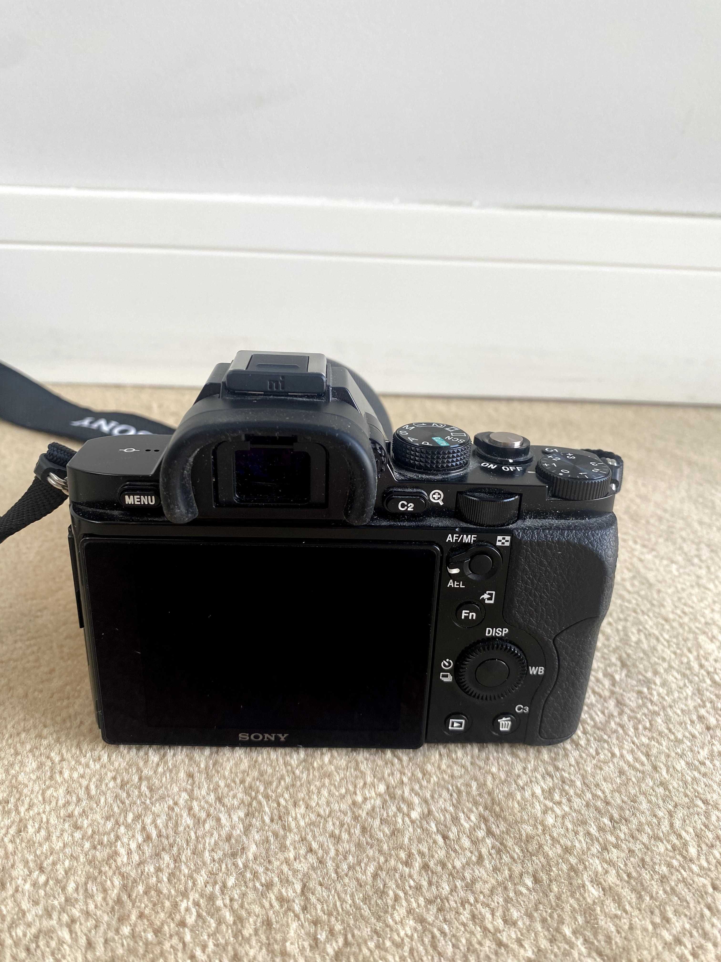 Aparat SONY Alpha A7 z obiektywem FE 3.5-5.6/28-70 OSS