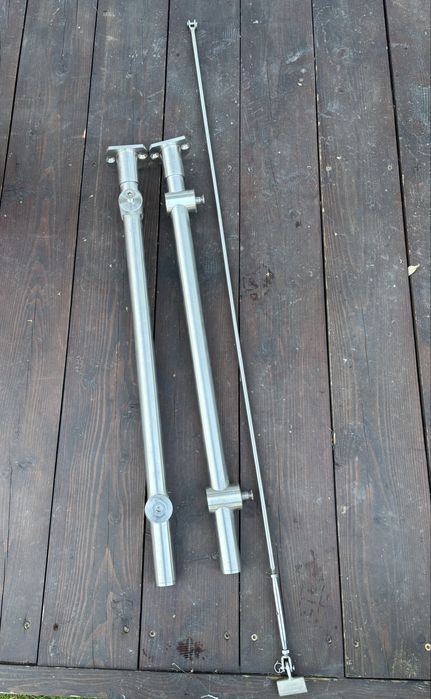 Szklane zadaszenie nad wejscie domu