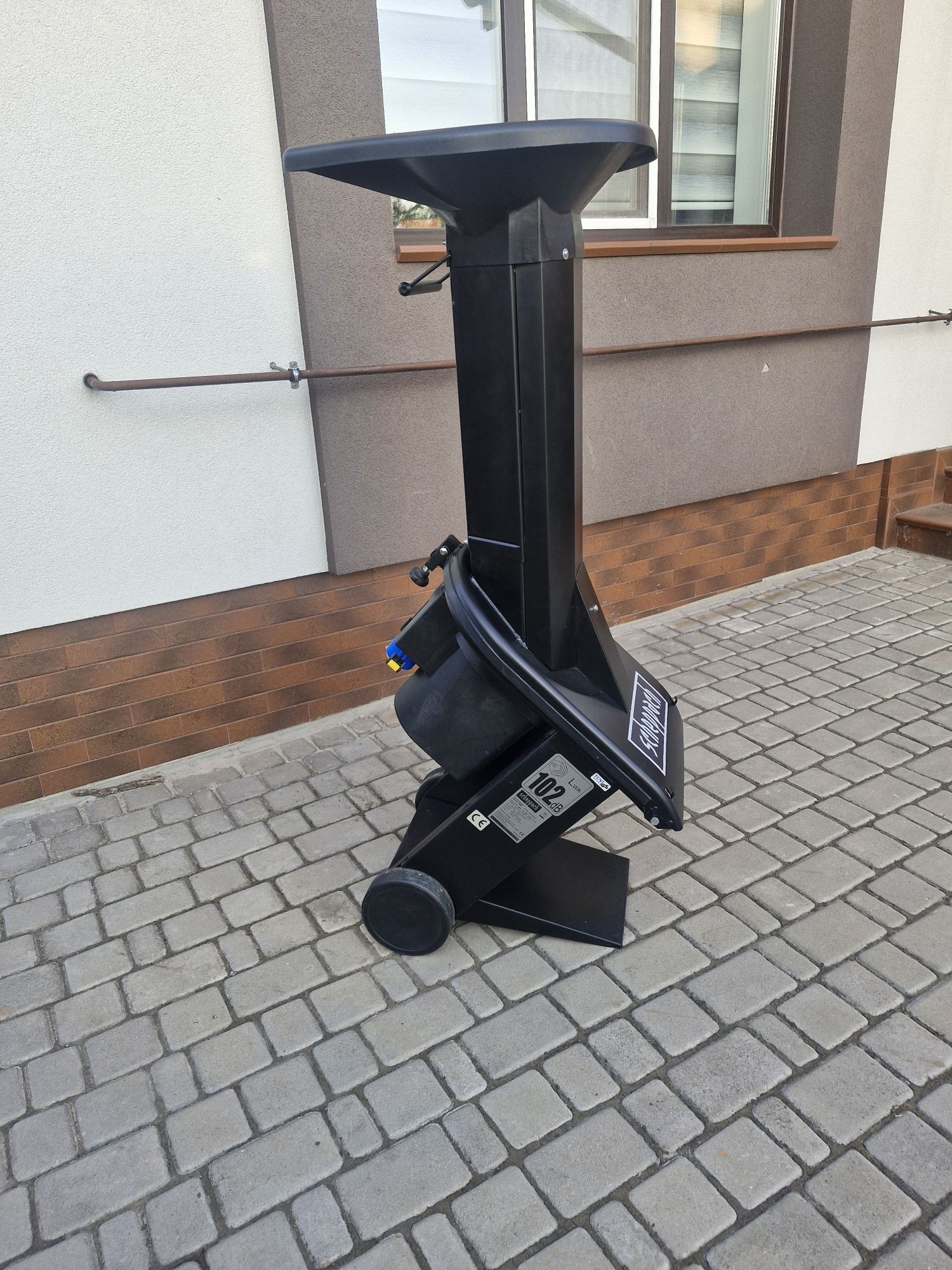 Подрібнювач гілок Scheppach Biostar 3000