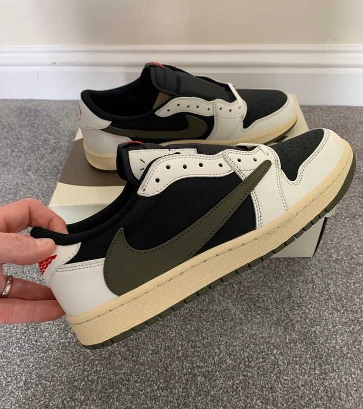 Buty Nike Retro Low OG SP r.42/ jordan 1/Olive / Travis Scott