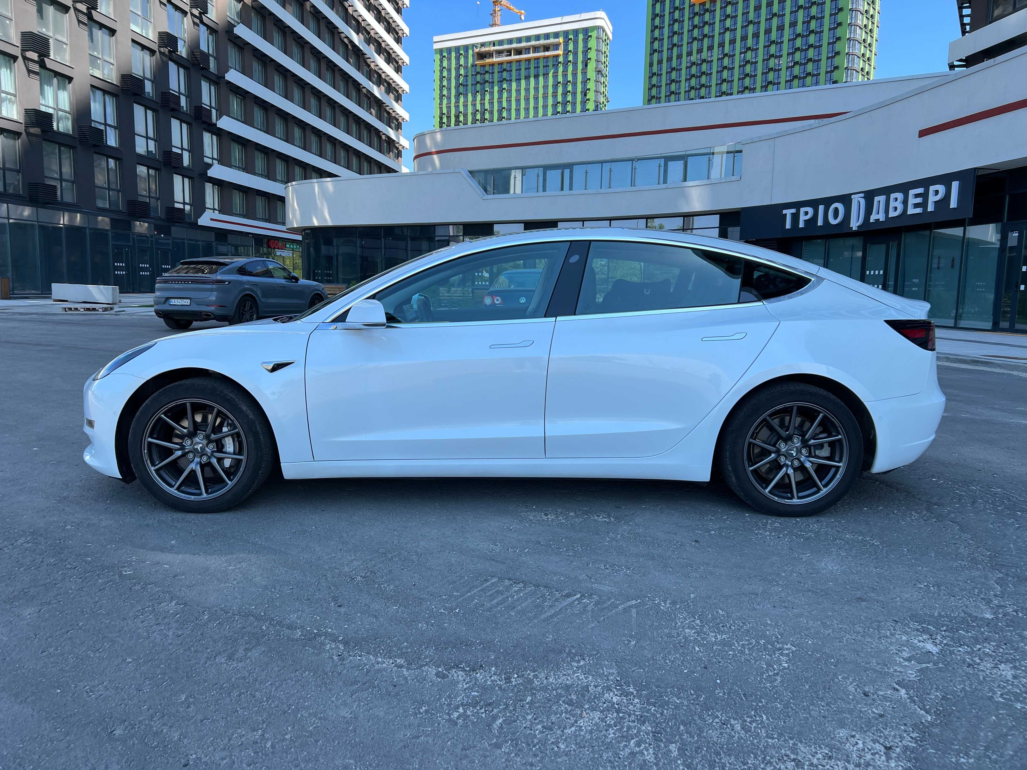 Продам Tesla Model 3 2019 Long Range Dual Motor AWD