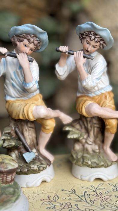 Статуэтки фарфор, характерые, коллекционные, из Европы