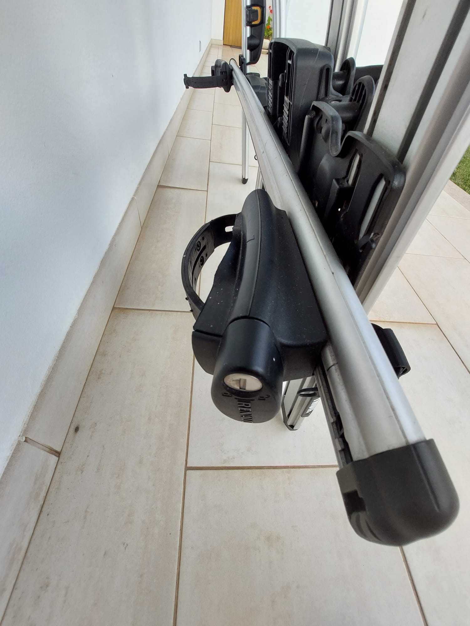Barras de tejadilho + 4 suportes de bicicletas Thule ProRide