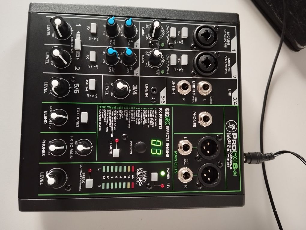 Mikser analogowy Mackie PROFX6 V3