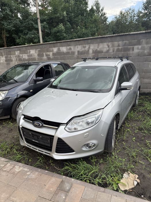 Форд Фокус 3 запчастини авторазборка розборка