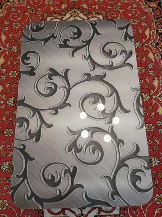 Продам стекляный столик для зала, гостинной