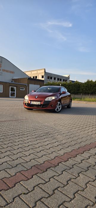 RENAULT Megane III coupe uszkodzone