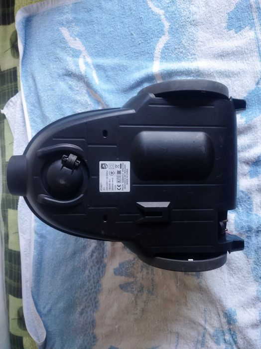 Пылесос Philips с контейнером 2000W.