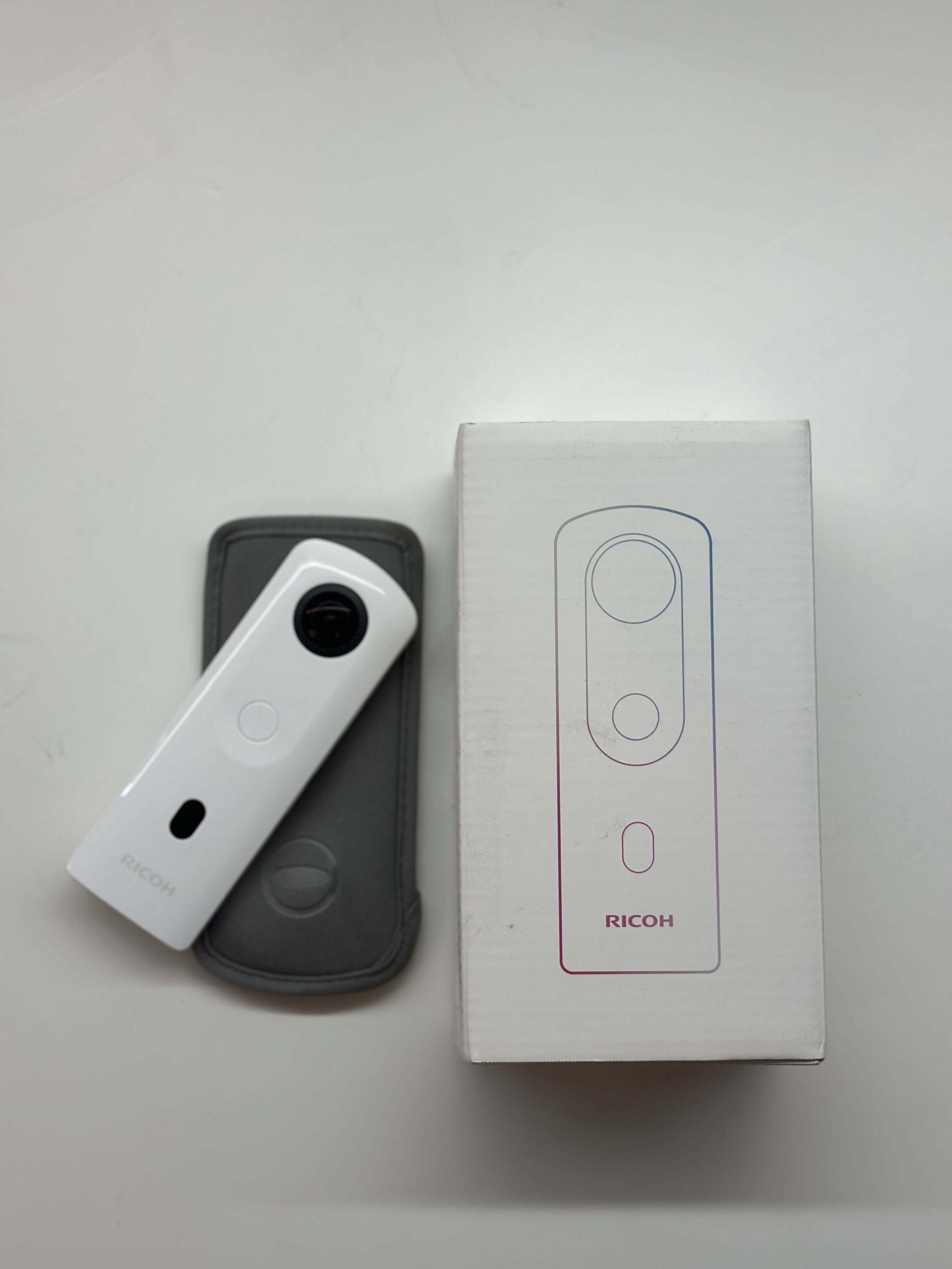 Camara 360º RICOH THETA SC2