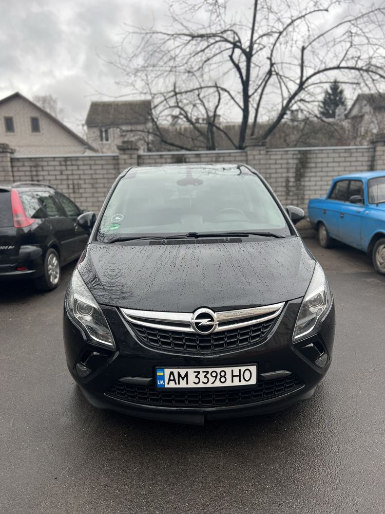 Opel Zafira 2015