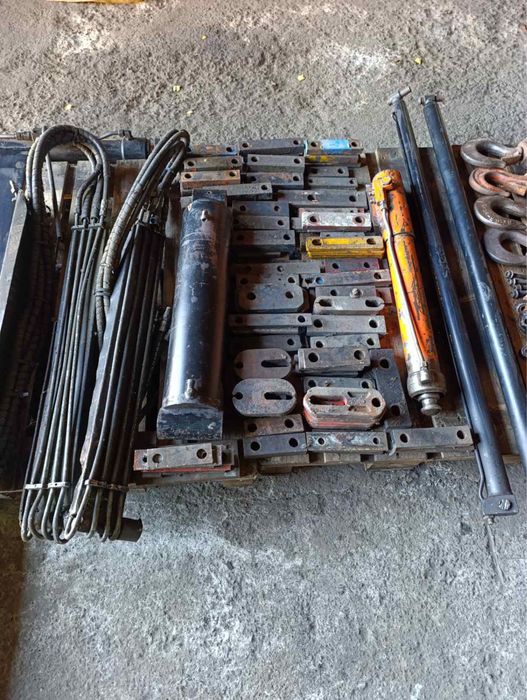 Лапи до крана-маніпулятора