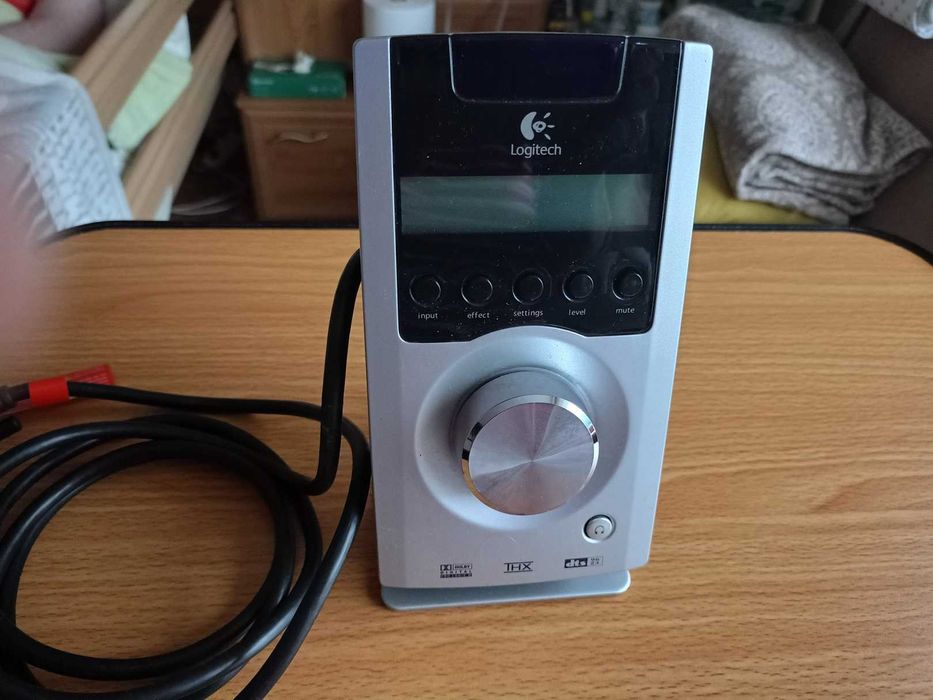 Jednostka Sterująca Logitech Z-5500 Pid-R950 Uszkodzony