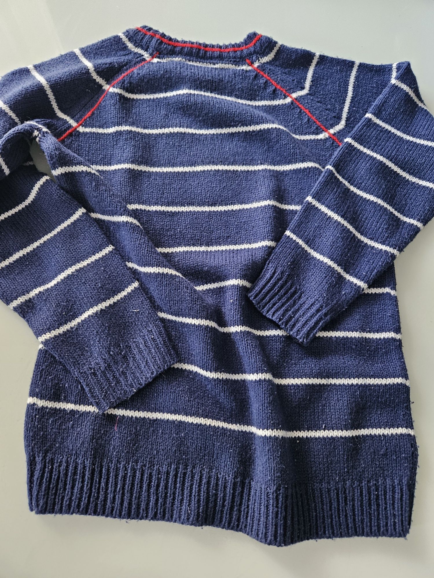 Sweter dla chłopca r 122/128