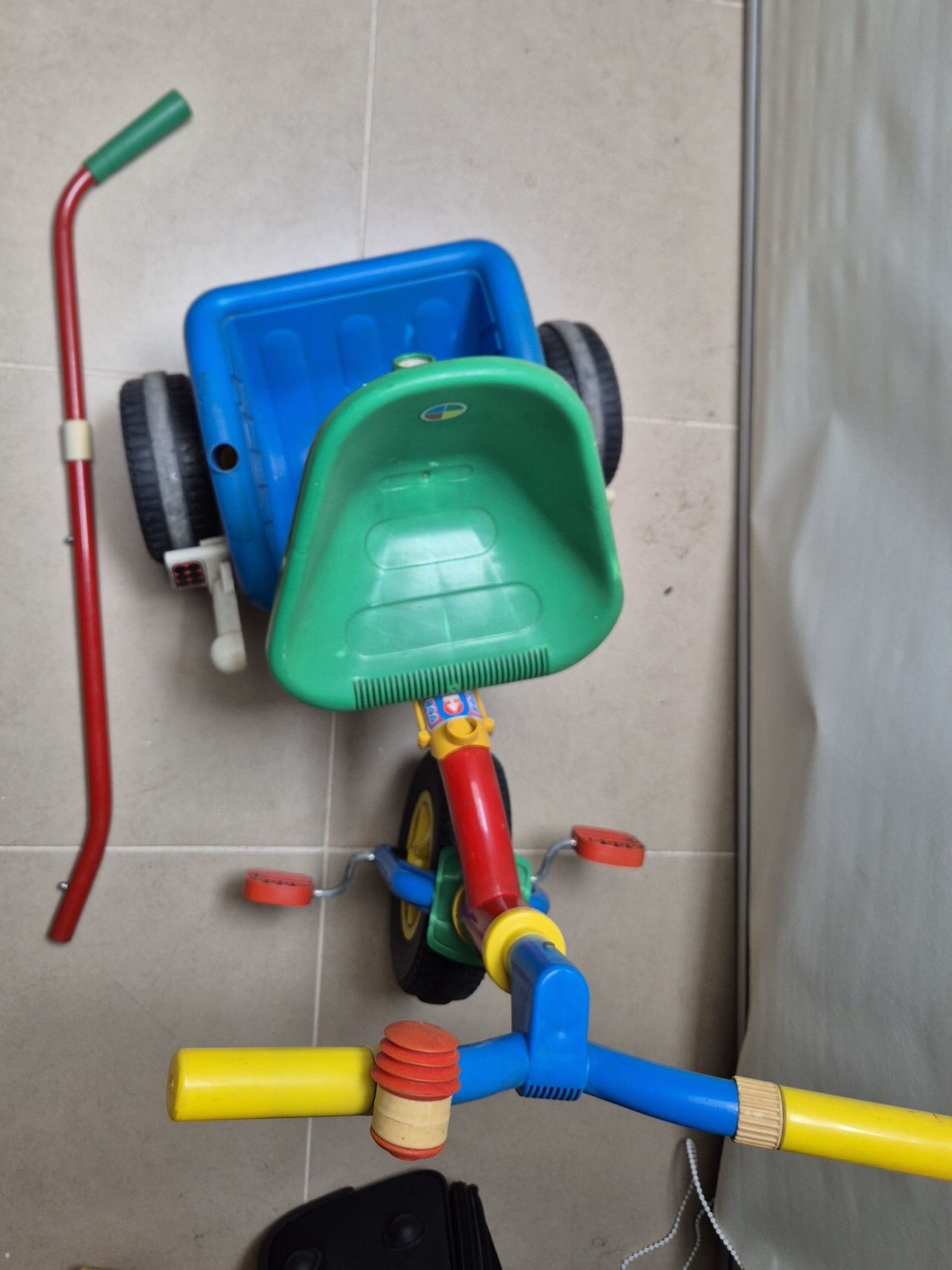 Triciclo de bebé/ crianças até aos 3 anos