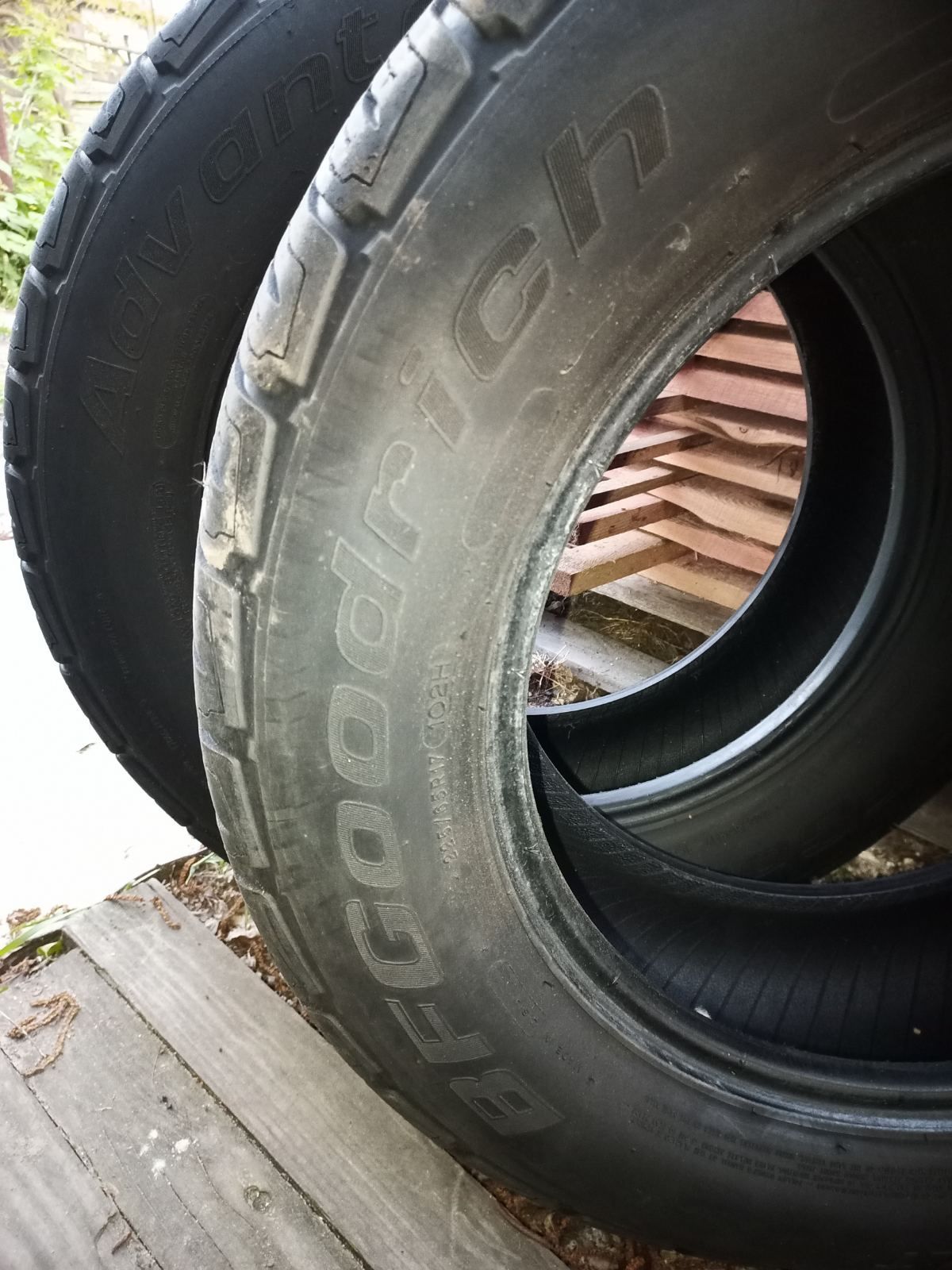 225/65 R17 пара BF Goodrich