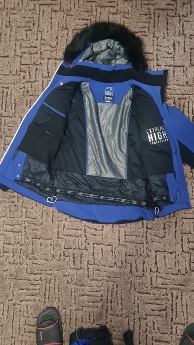 Kurtka i spodnie narciarskie damskie firmy 4f roz. L. Membrana 20 000