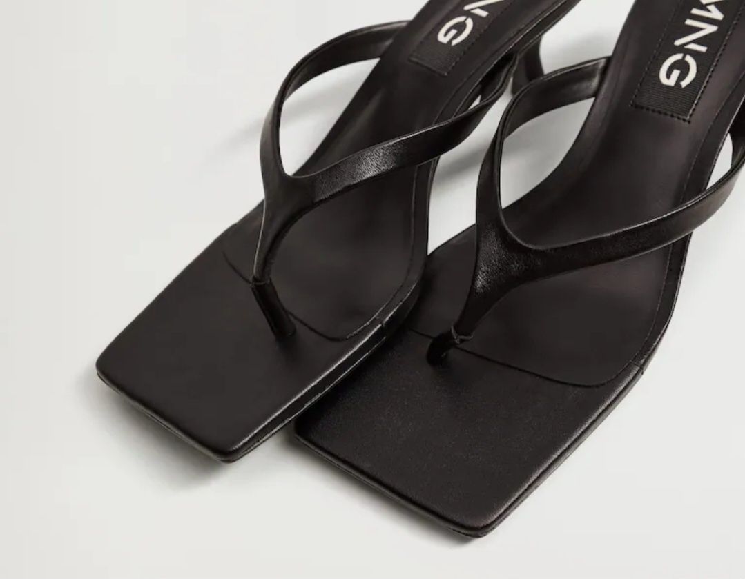 Sandalia em pele Mango 39