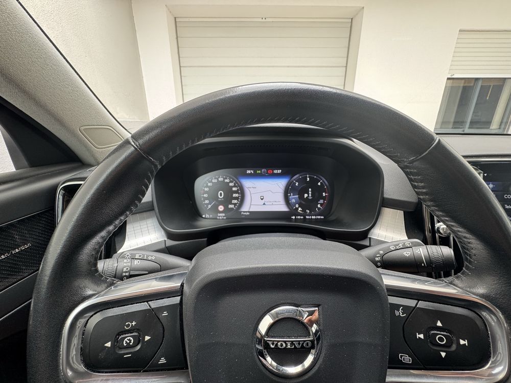 Volvo XC40 D3 Momentum 2.0 Litros, 150 Cv, Caixa automatica