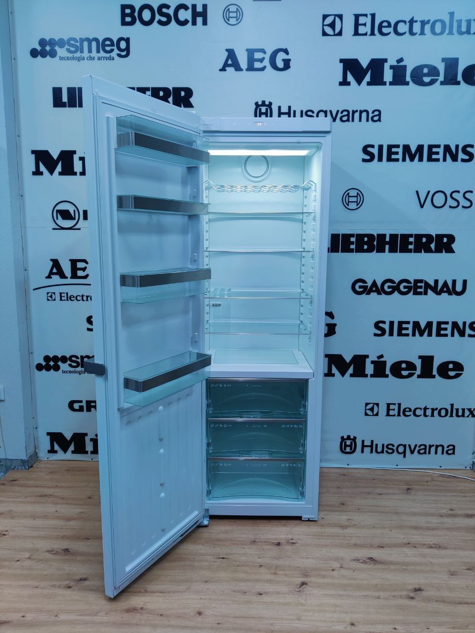 Однокамерний Великий холодильник Miele™K14827SD PREMIUM. Germany