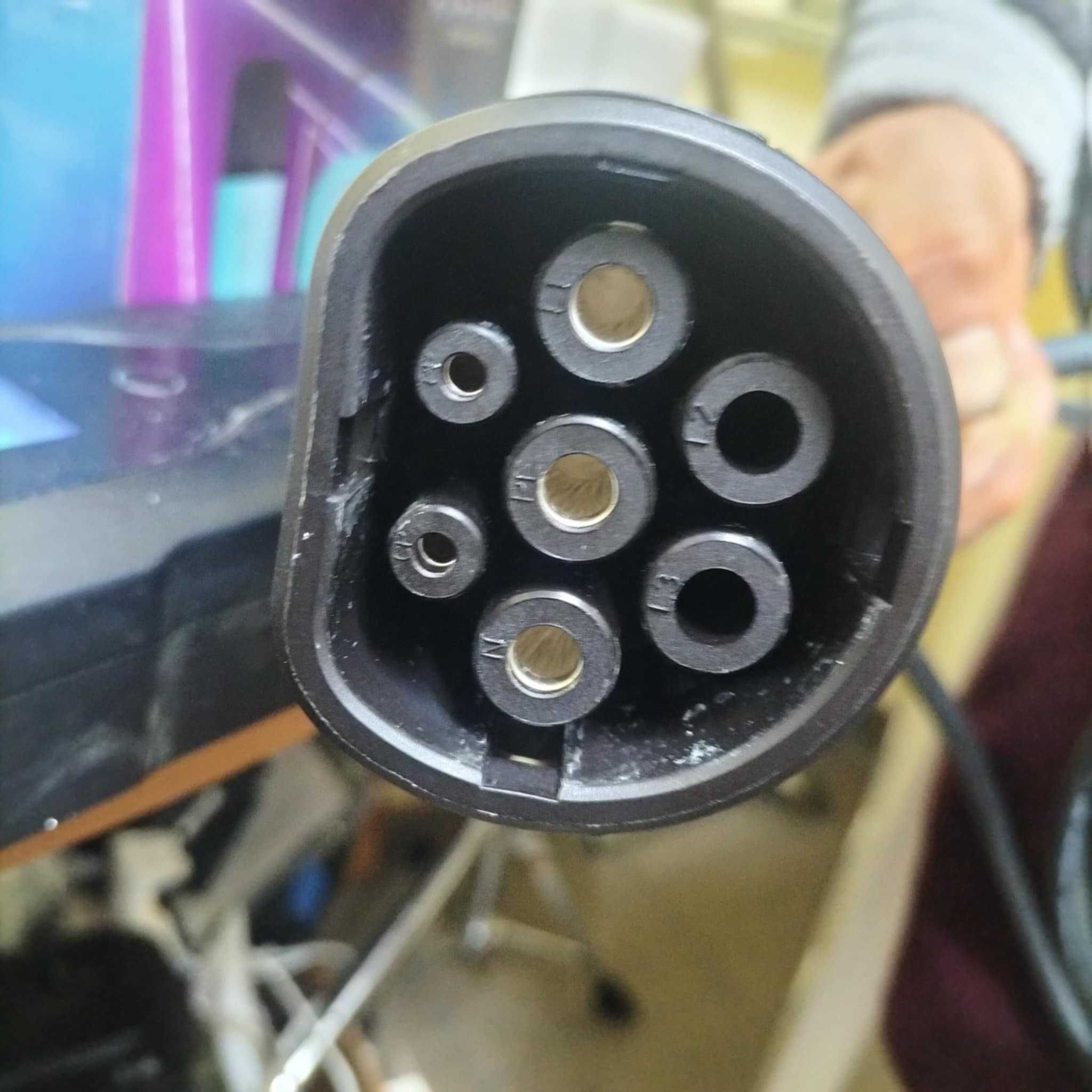 Ładowarka samochodowa Model Moa evse-pe16s