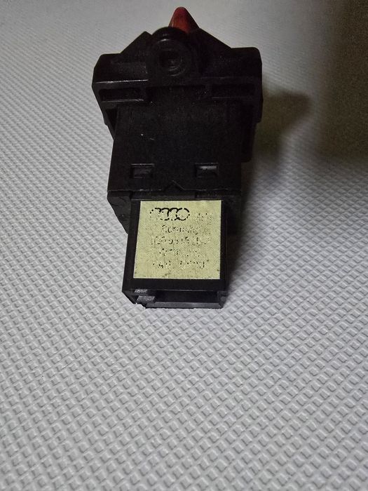 Sprzedam przełącznik świateł awaryjnych do Audi A2