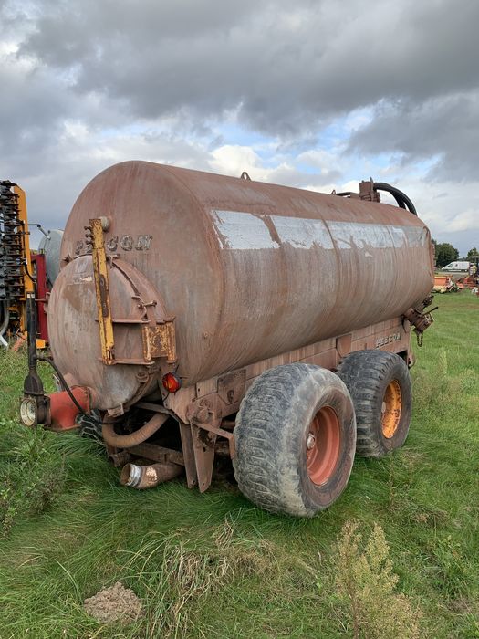 Beczka asenizacyjna , beczkowóz aplikator