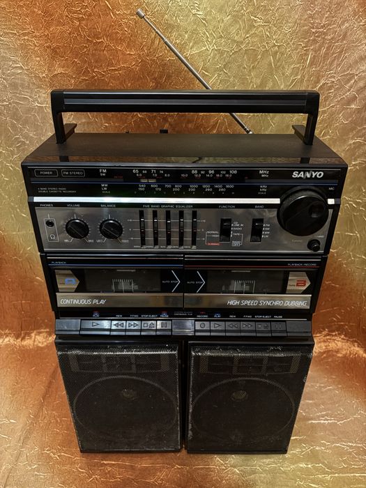 Касетний магнітофоні*Sanyo WM 227 Lo*Sanyo concert series C 33*W20.*