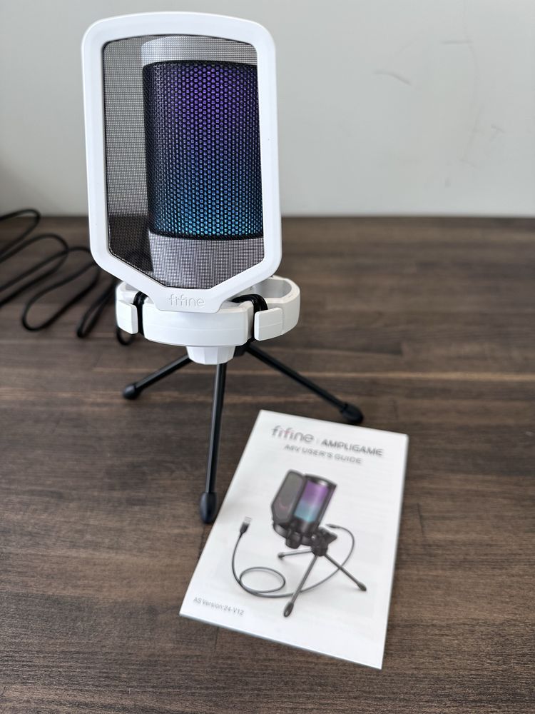 Ігровий конденсаторний мікрофон RGB Fifine A6V