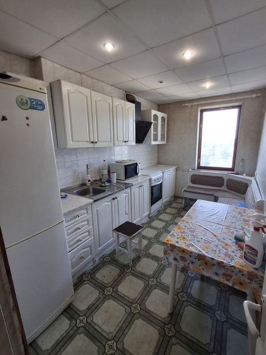 Продається, трикімнатна квартира, Кущівка.