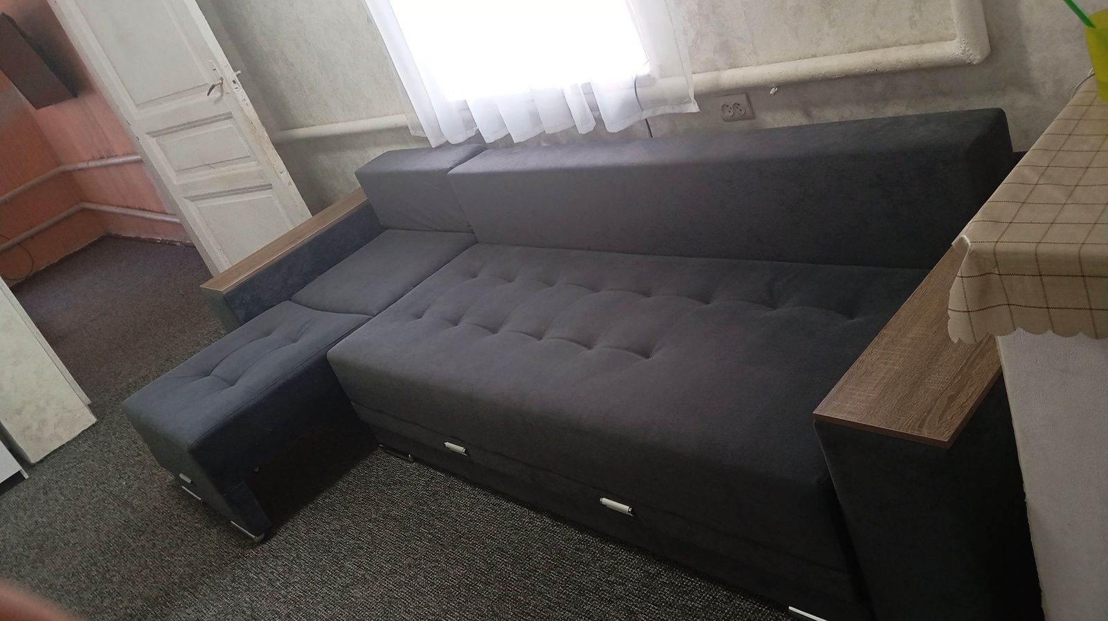 Продам диван угловой