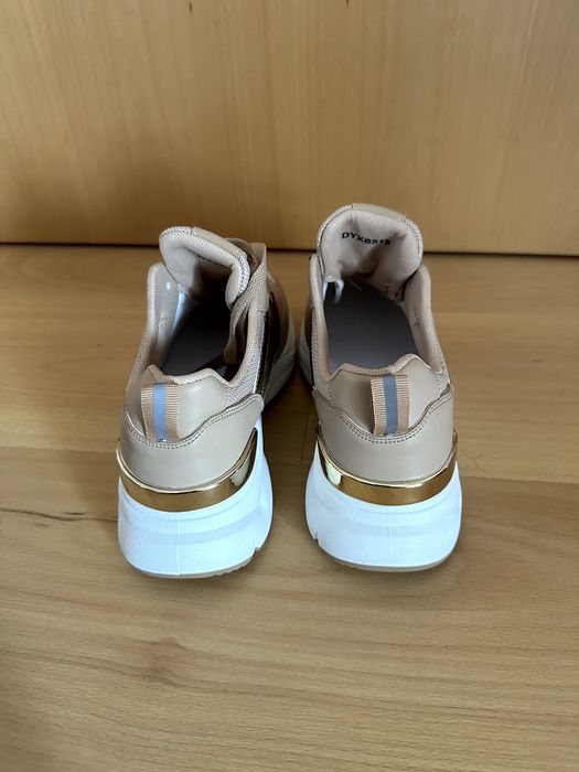 Sapatilhas NOVAS muito confortáveis Nº 39