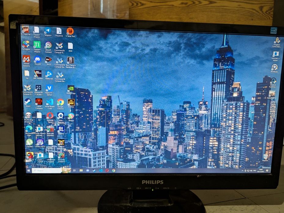 Монитор Philips 220E1SB